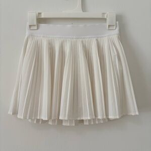 Lululemon | Varsity HR Pleated Tennis Skirt | Sz 4 | White | EUC